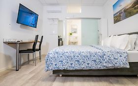 Private Room #1 With King Size, Ground Floor, Ac, Only 2Min To Rab