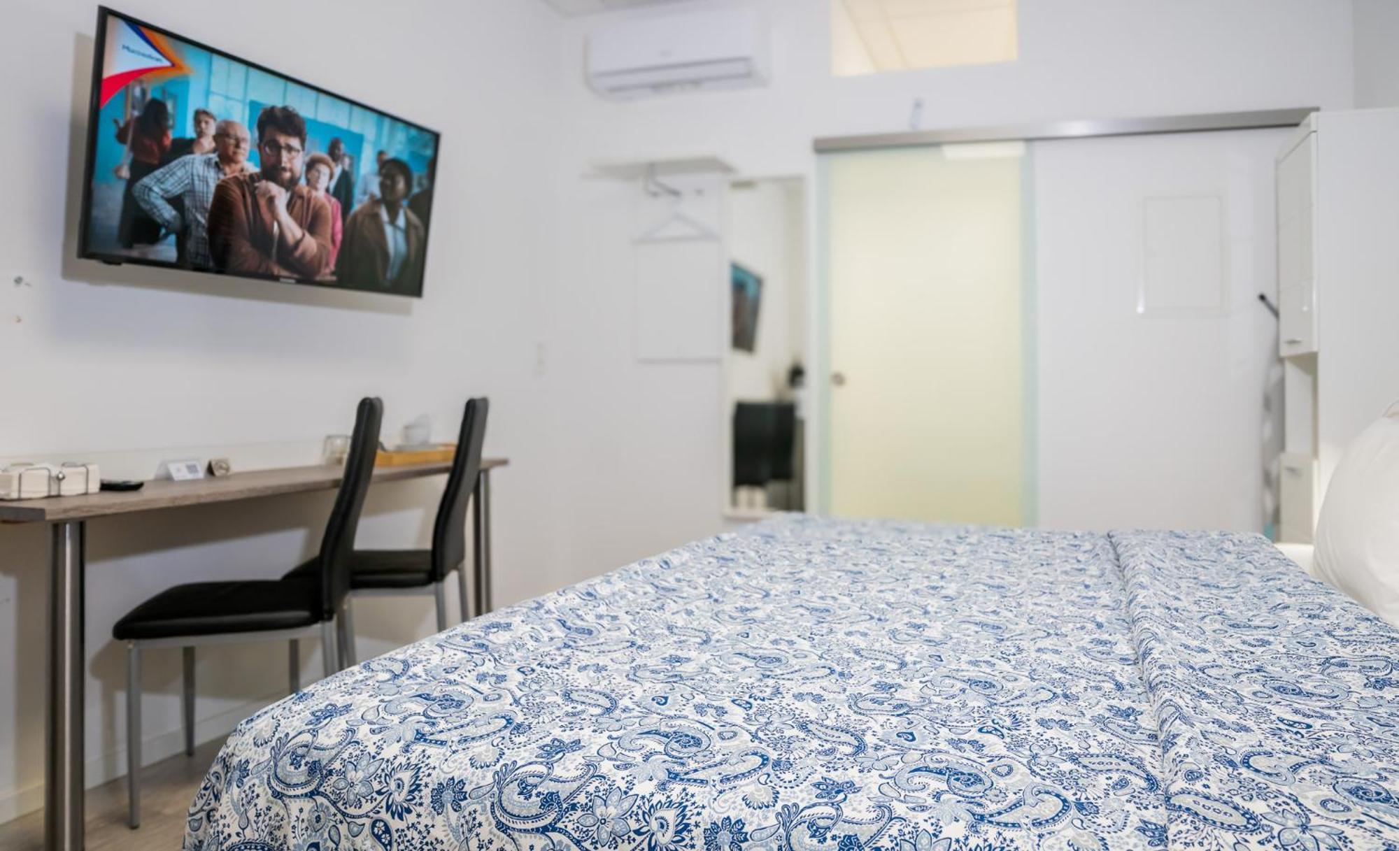 Private Room #1 With King Size, Ground Floor, Ac, Only 2Min To Rab Ramstein-Miesenbach Exterior foto