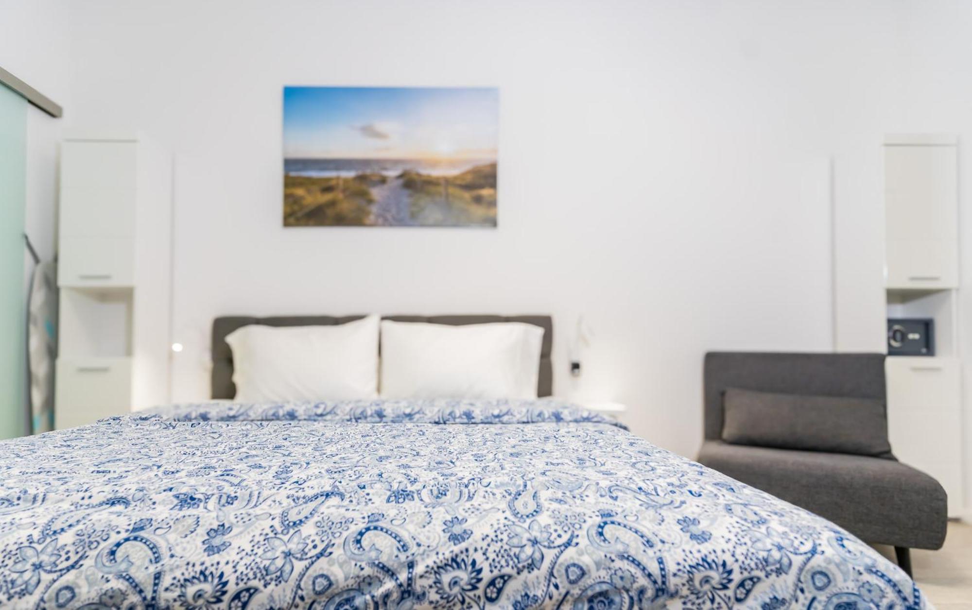 Private Room #1 With King Size, Ground Floor, Ac, Only 2Min To Rab Ramstein-Miesenbach Exterior foto